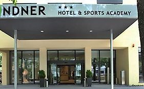 Lindner Hotel&Sports Academy Frankfurt am Main Exterior photo